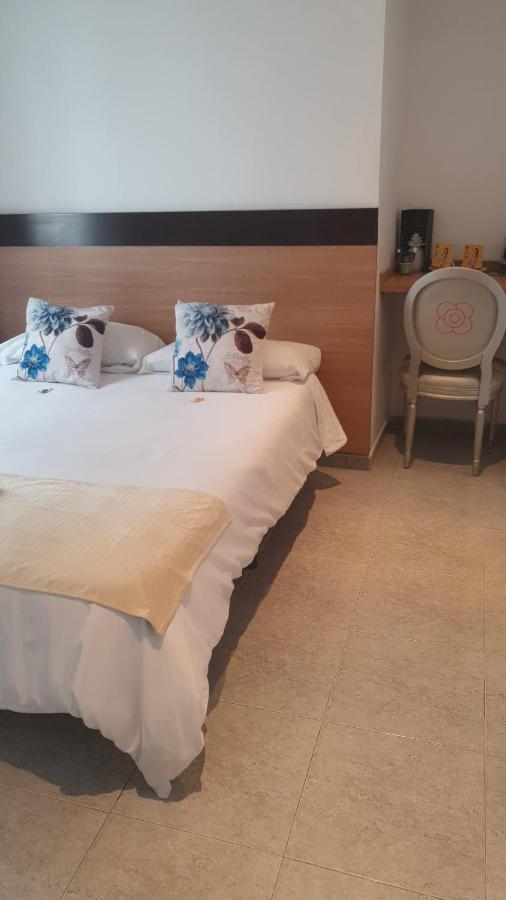 H Bella Mar Roses Hotel Luaran gambar